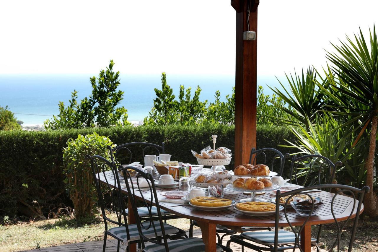 B&B Villa Floriana Торторето Экстерьер фото